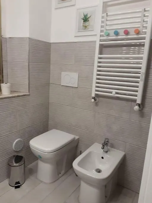 Rho Fiera Onit'S Apartment Pero 0*,